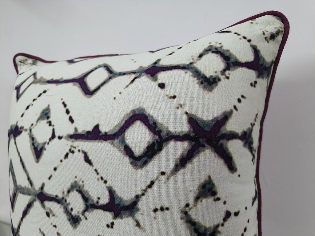 Handmade Digital Printed Abstract Design Cushion Cover.