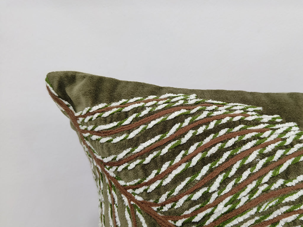 Handmade Dori Embroidered Cushion Cover.