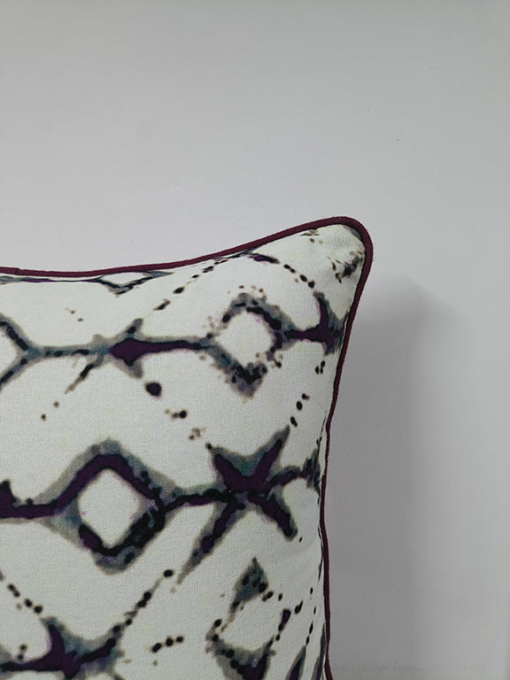 Handmade Digital Printed Abstract Design Cushion Cover.